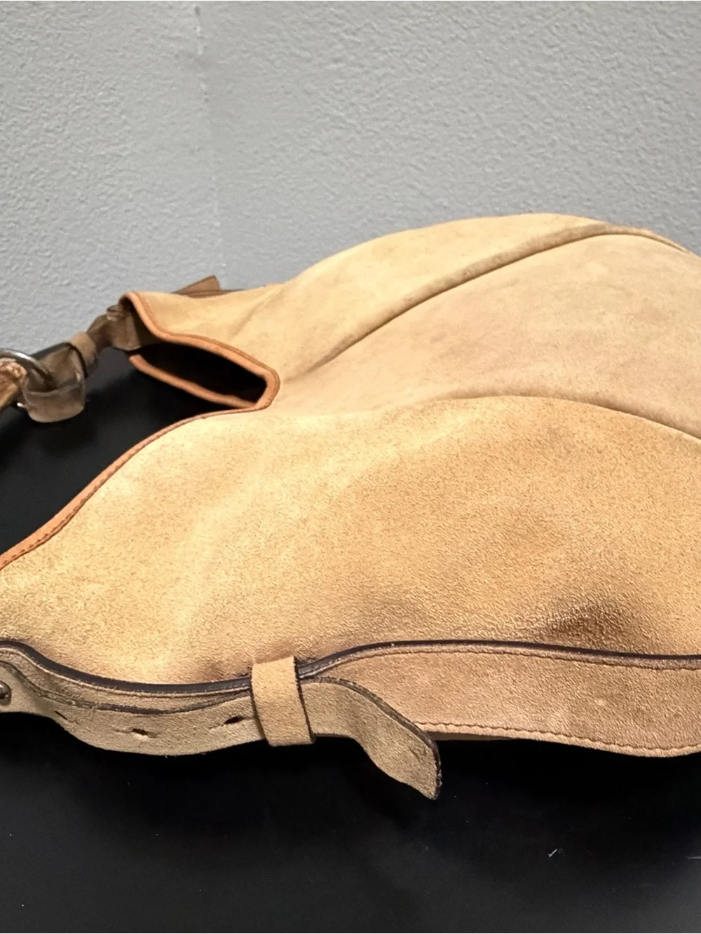 ❤️Tom ford Era Yves Saint Laurent Rive Gauche   Medium Suede Mombasa bag